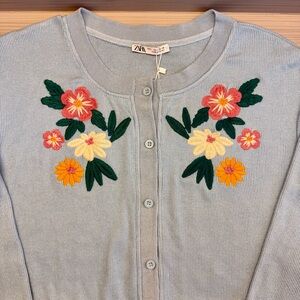 Zara Women's Floral Embroidered Cropped Cardigan - Light Blue.